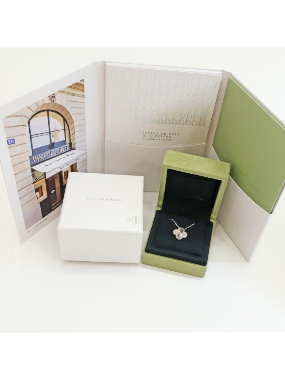 ★SOLD★ Van Cleef & Arpels Ten Vintage Alhambra Necklace Guilloche - Picture 9 of 9